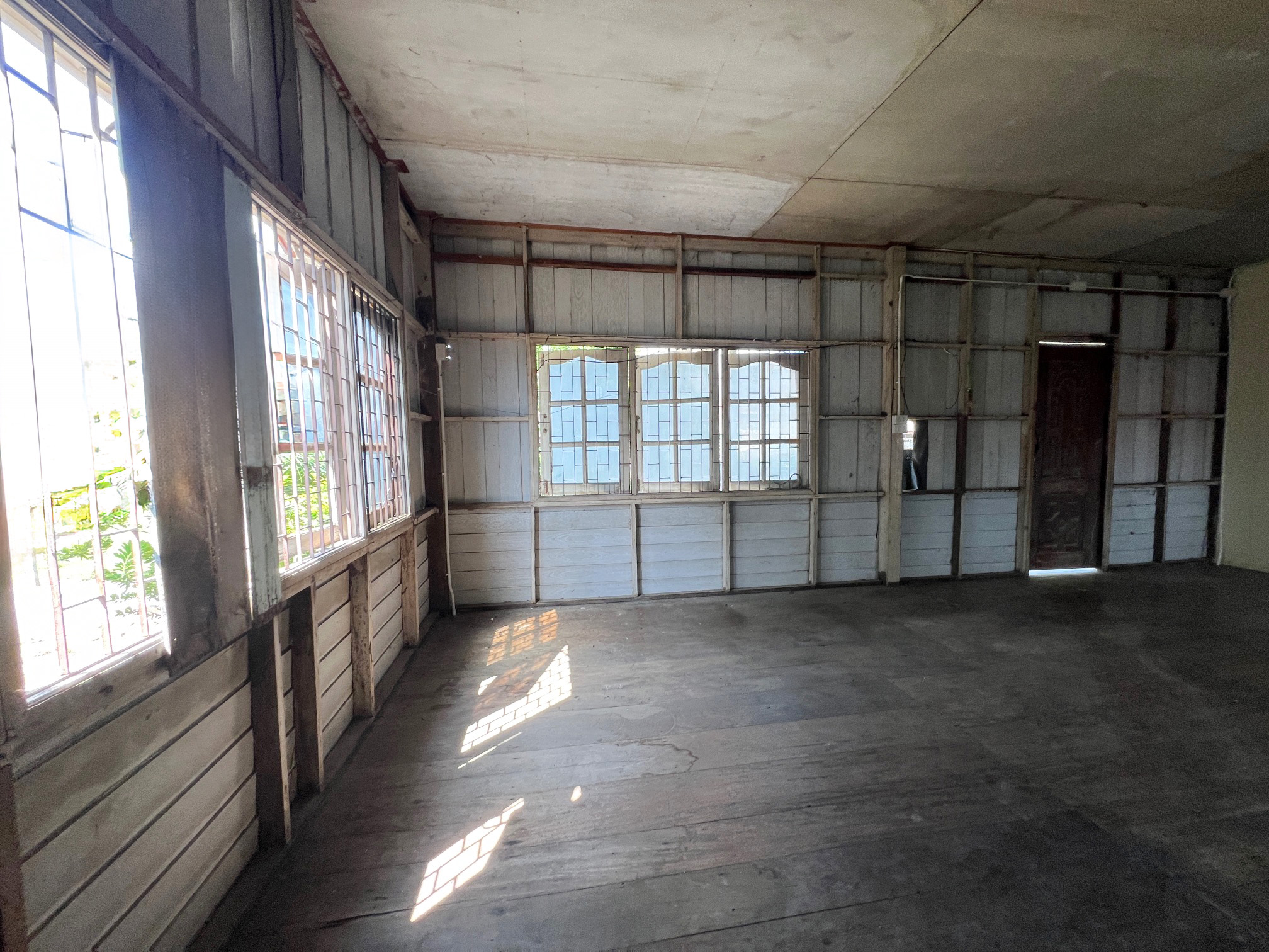 f4fec6ab-137672-9.jpg