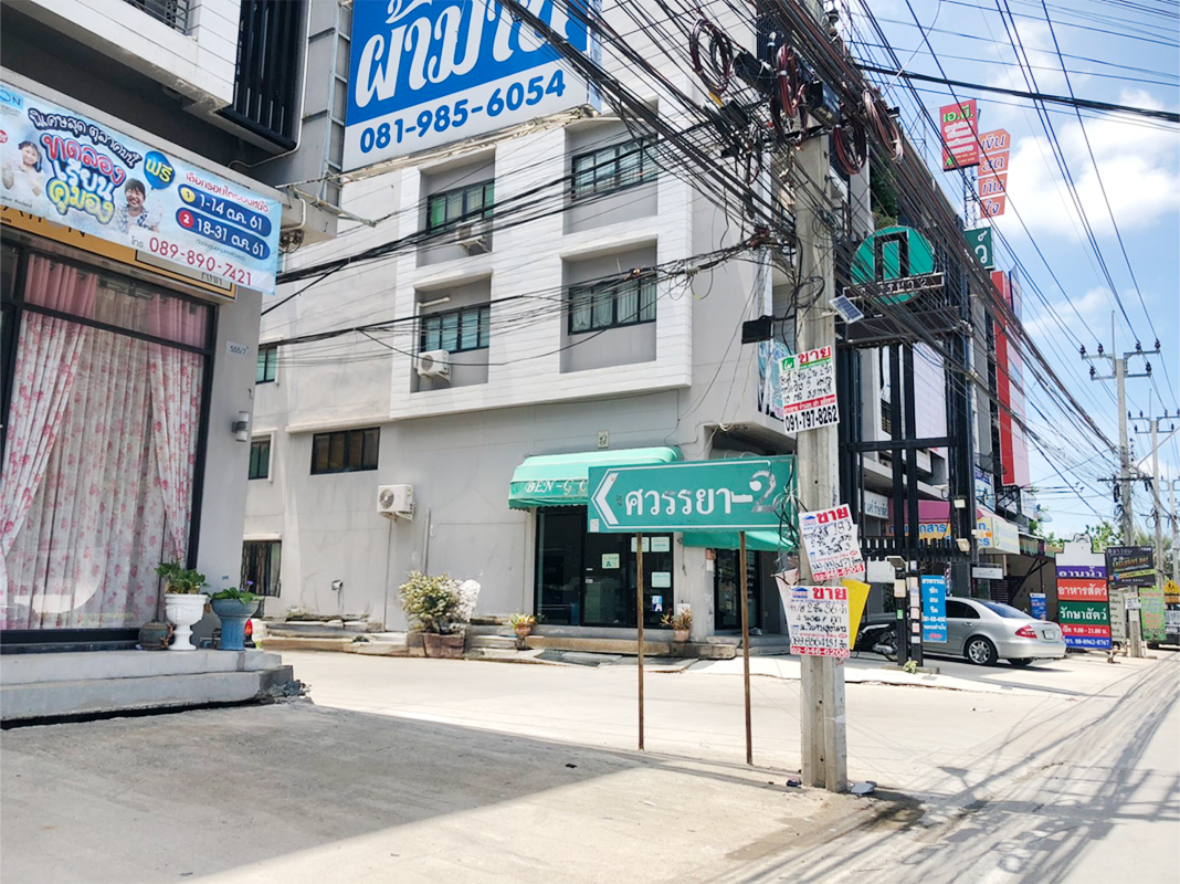 อาคารพาณิชย์ ในคลองบางปลากด พระสมุทรเจดีย์ สมุทรปราการ