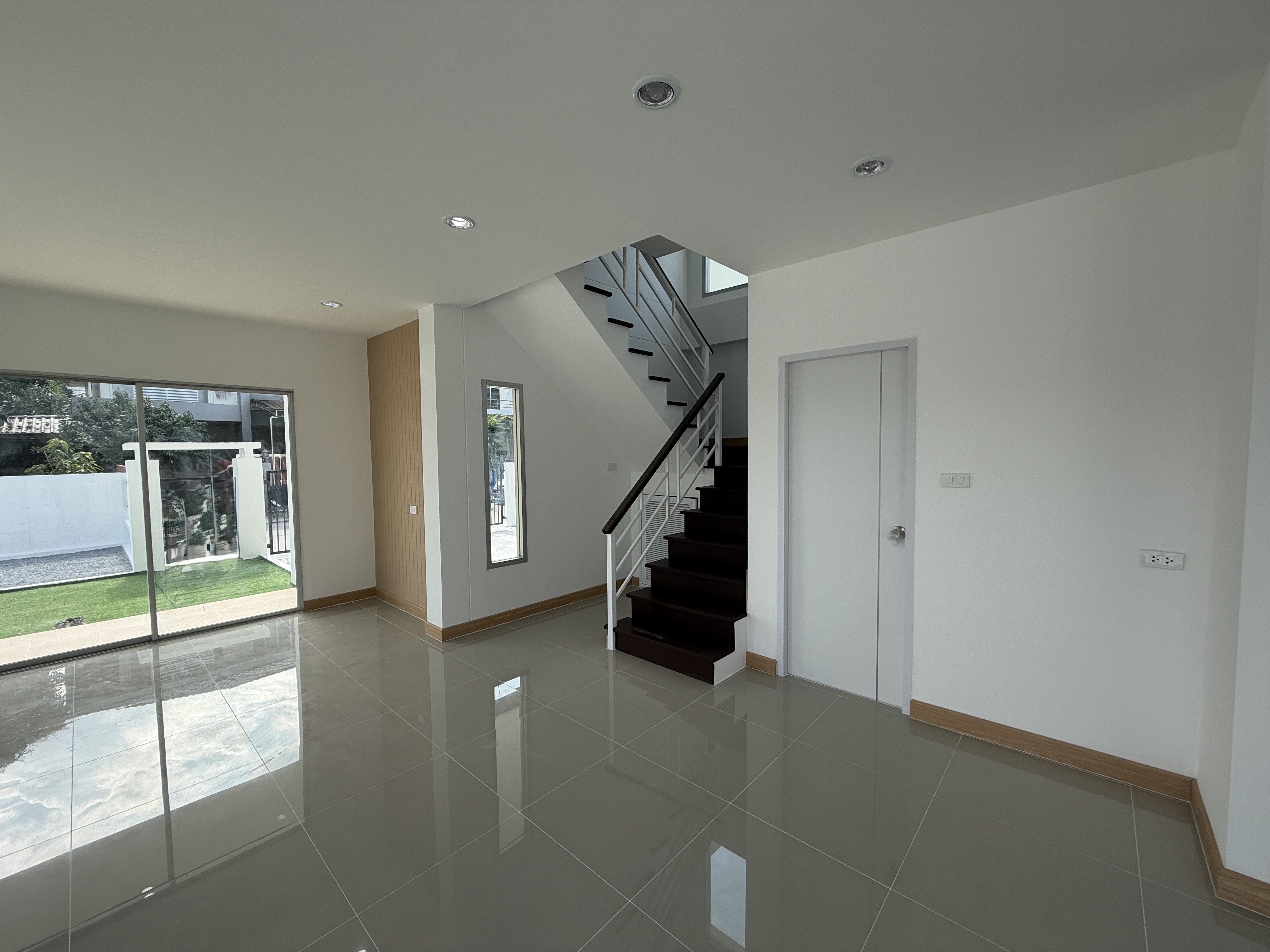76b27c2d-140018-4.jpg