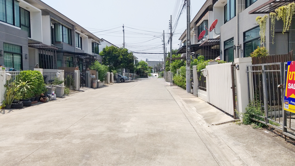 ทาวน์เฮาส์ บางบัวทอง บางบัวทอง นนทบุรี