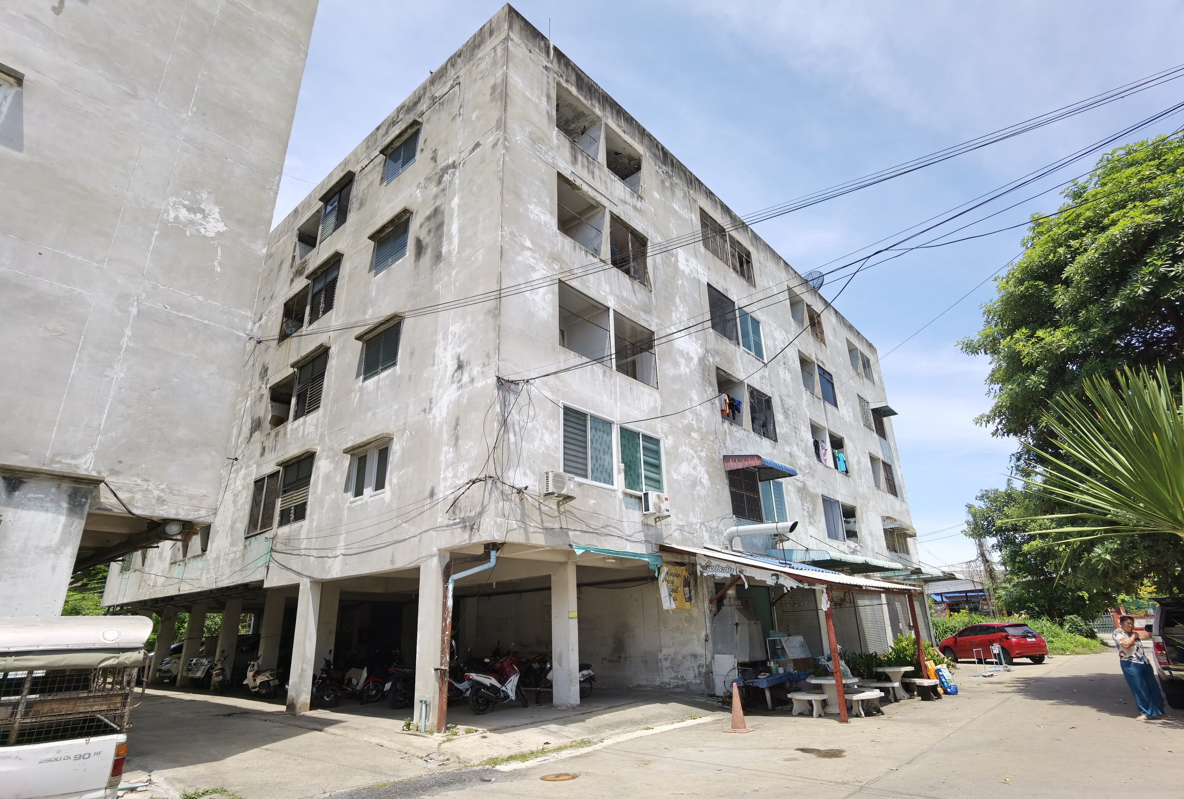 คอนโดมิเนียม โครงการสินมั่นคงธานี 2 บางปะอิน