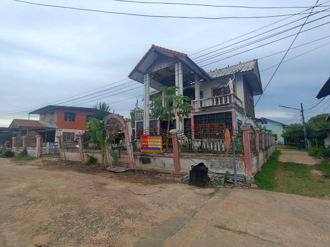 บ้านครึ่งตึกครึ่งไม้ 2 ชั้น โพนงาม กาฬสินธุ์