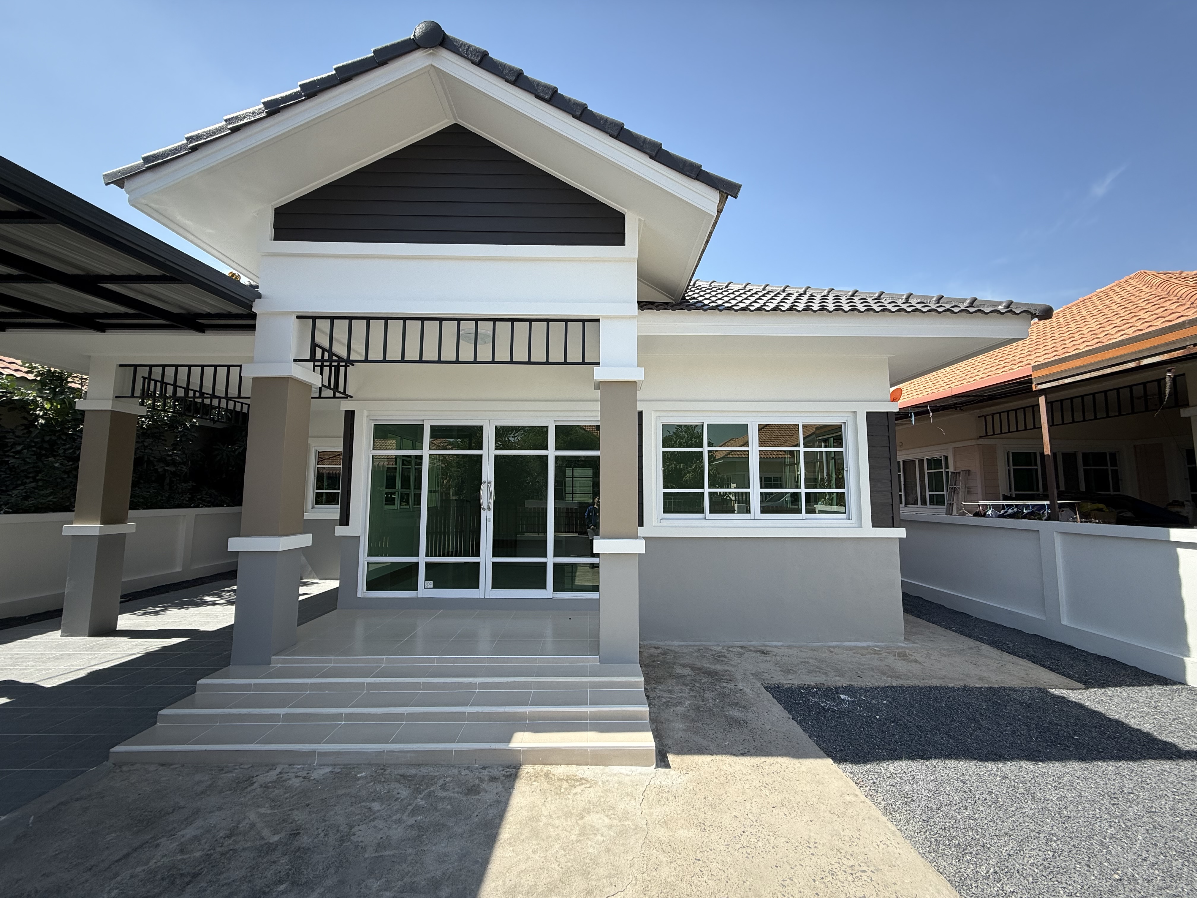 Sasithorn 23