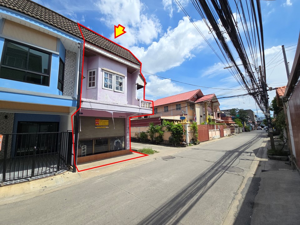Slide2.JPG