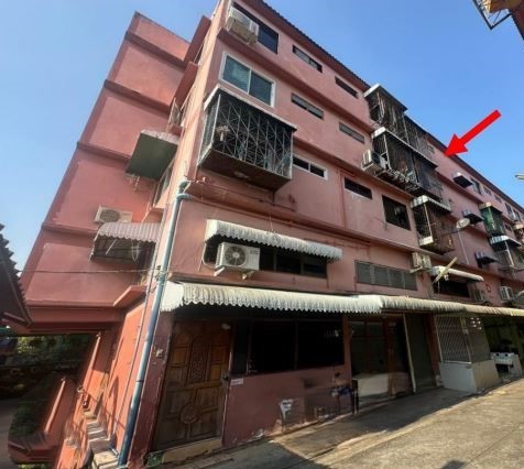 ห้องชุดพักอาศัย โครงการเพชรไทยคอนโดมิเนียม บ้านเดี่ยวบนฟลอร์ 39 ชั้น