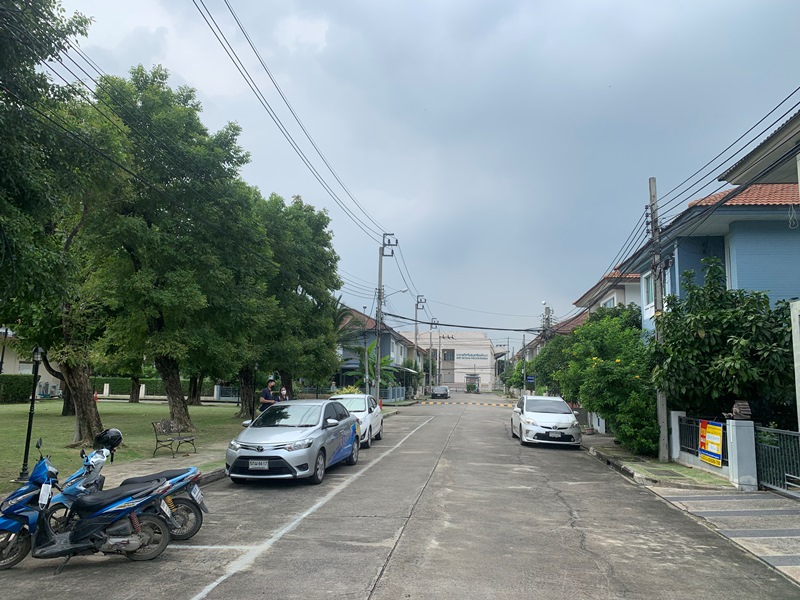 ฉ74133 (1).JPG