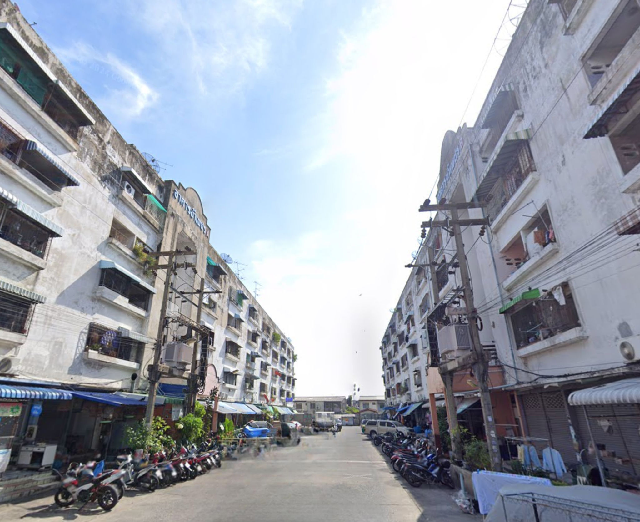 ห้องชุด ตลาดขวัญ (บางแพรก) เมืองนนทบุรี นนทบุรี