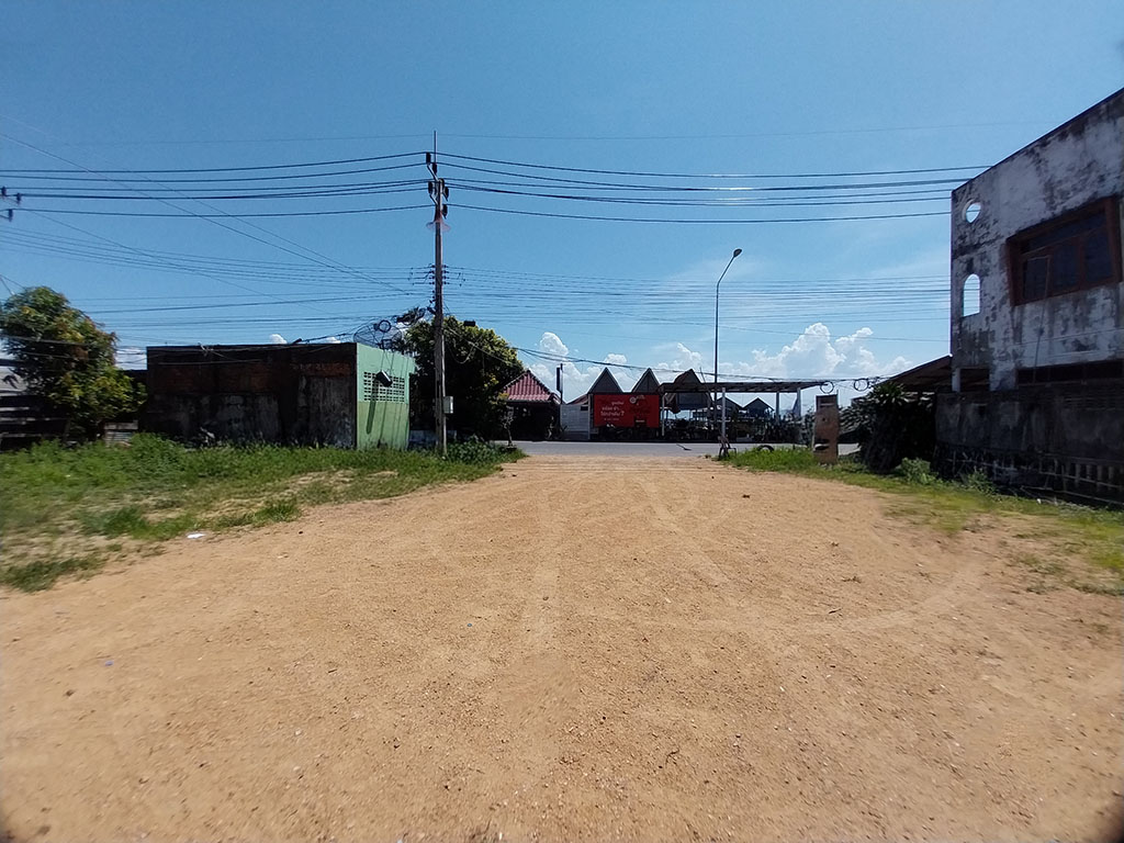 953cb392-137980-4.jpg