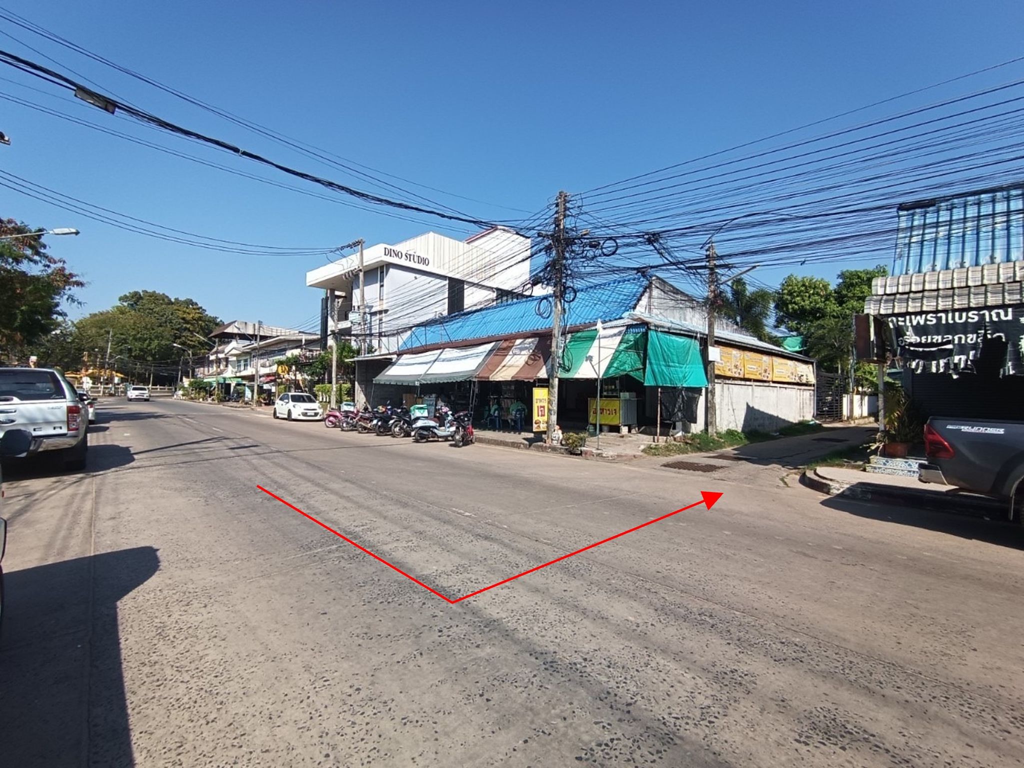 ทางเข้า 711.jpg