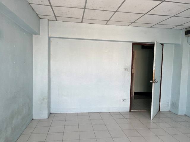 CU0348-210868 (5).jpg
