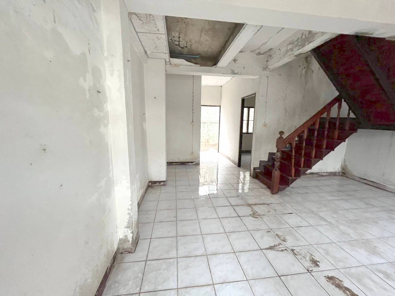 547f8293-45398-7.jpg