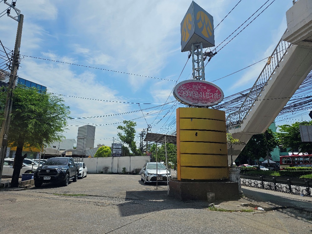 ทางเข้า วังทอง (2).jpg