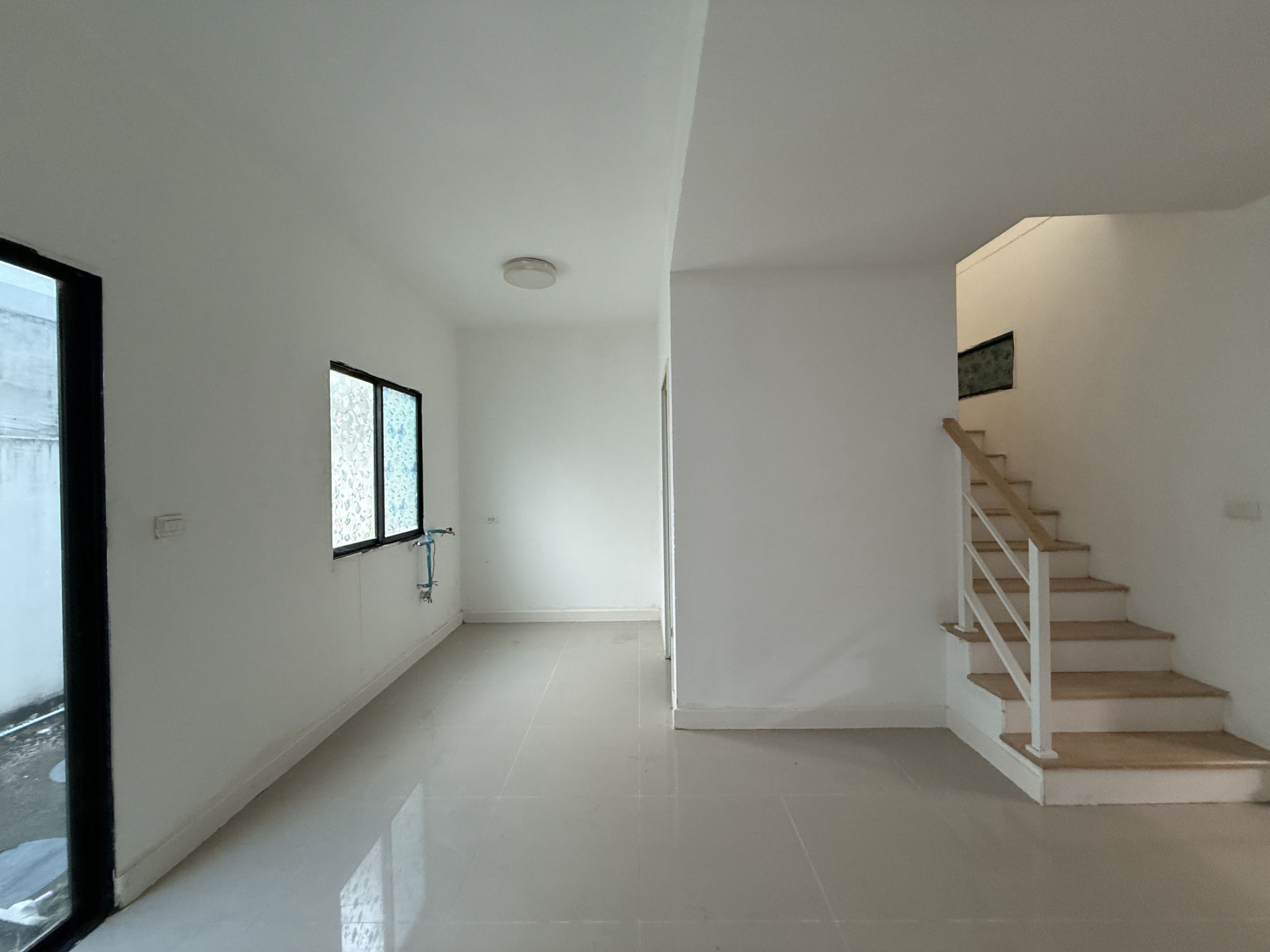 43476 66-47 (23).JPG