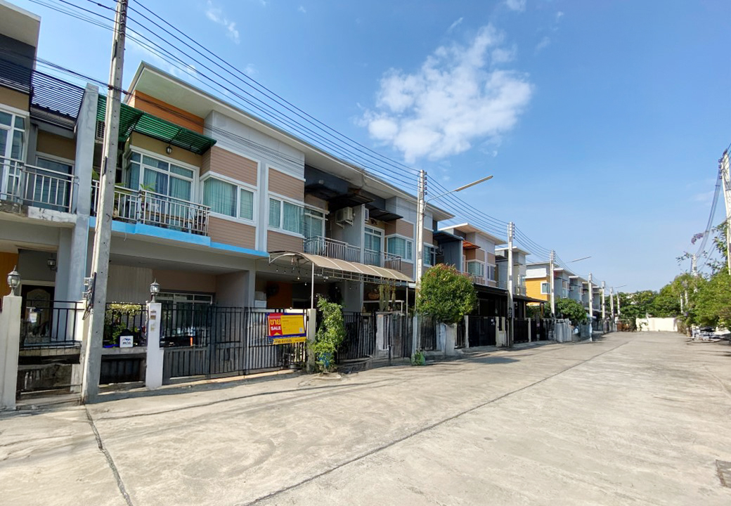 82a8c393-สไลด์11.JPG