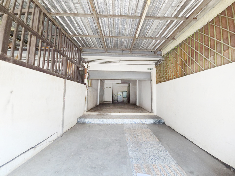 f598692e-147776-3.jpg