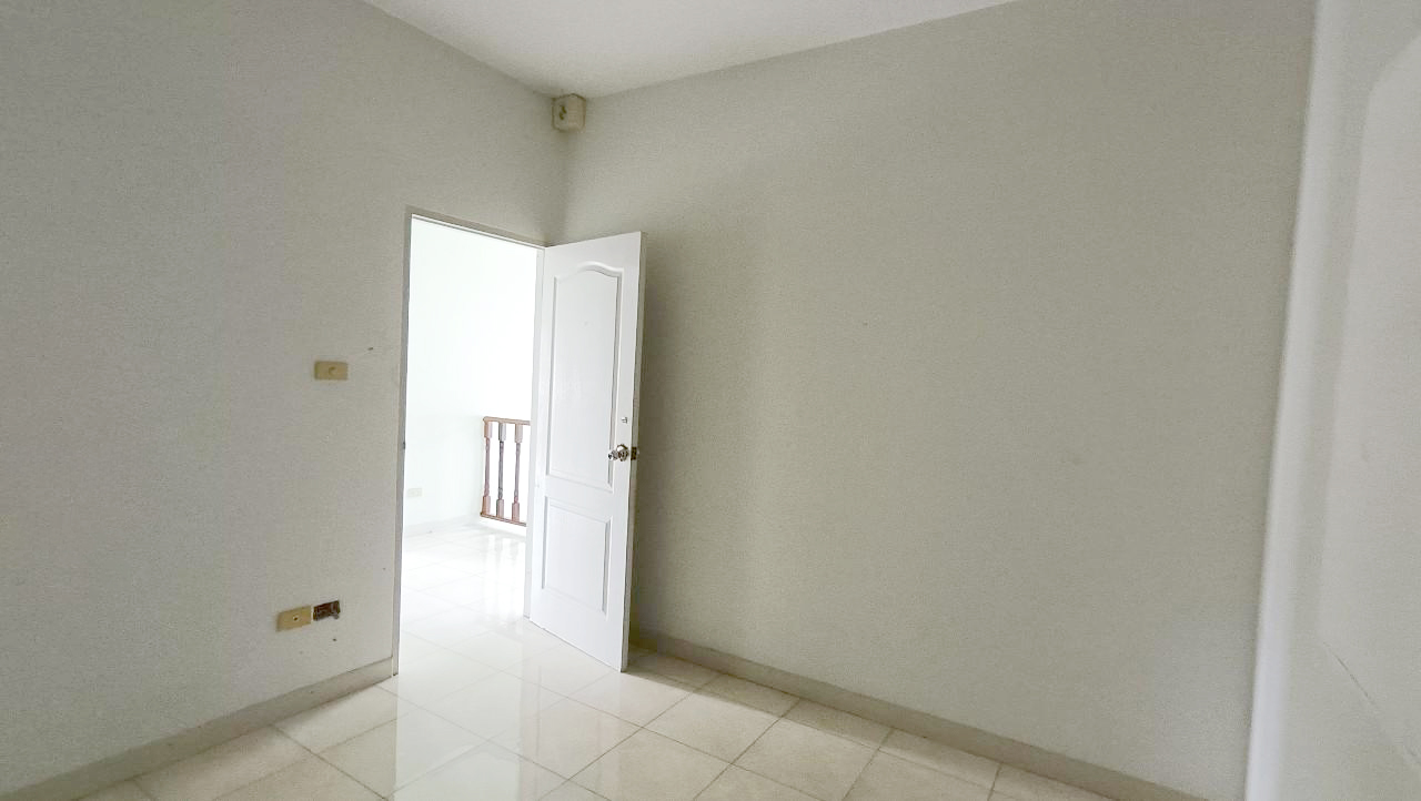 4ce561d5-57041-26.jpg