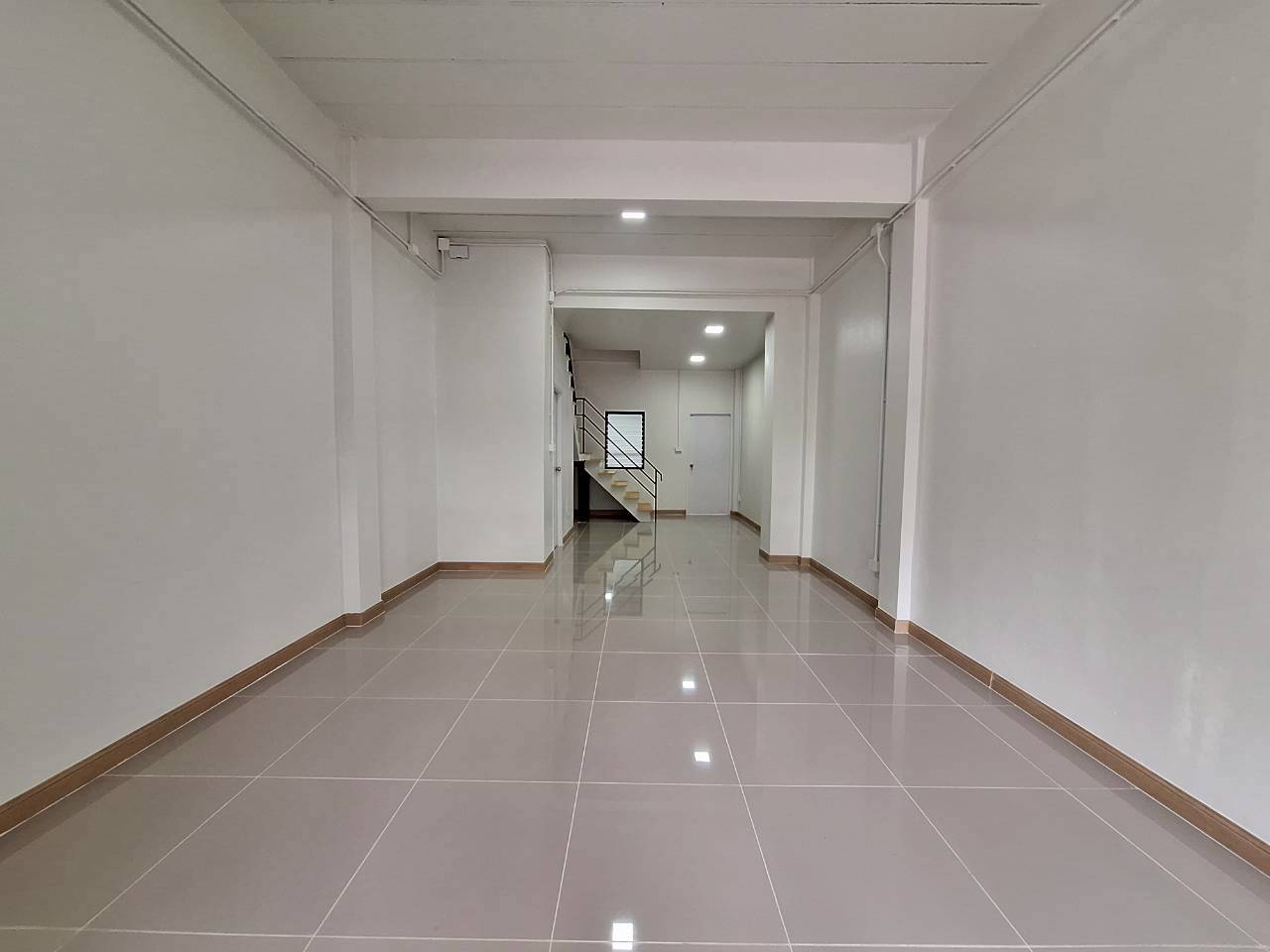 LINE_ALBUM_พหล64_251215_49.jpg