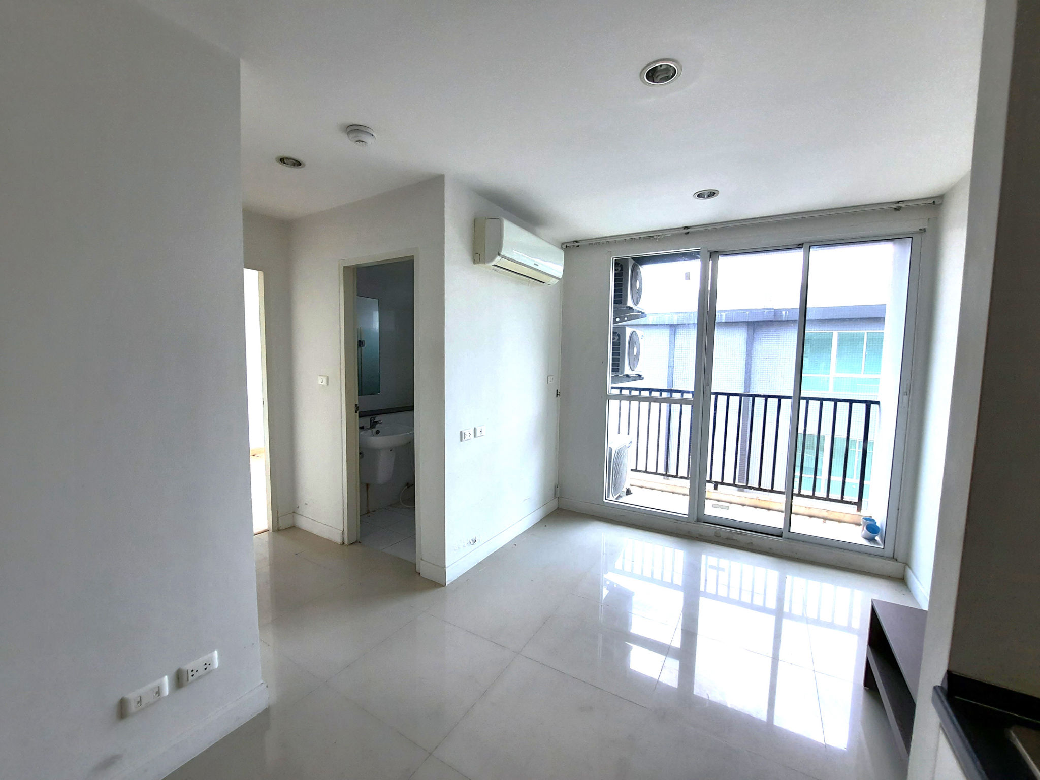 ห้องชุด จอมพล ลาดพร้าว กรุงเทพมหานคร