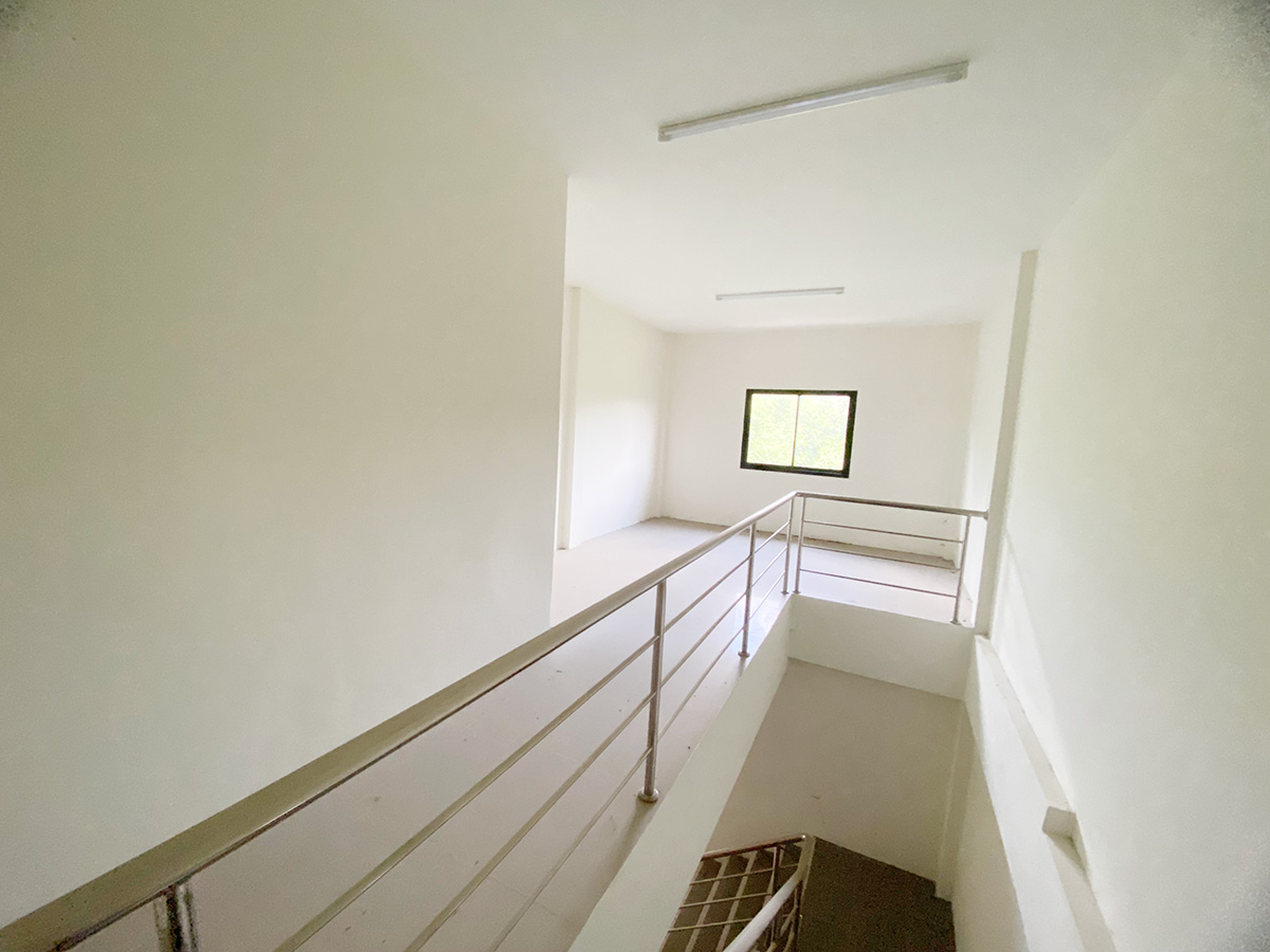 b77cc5a7-148681-3.jpg