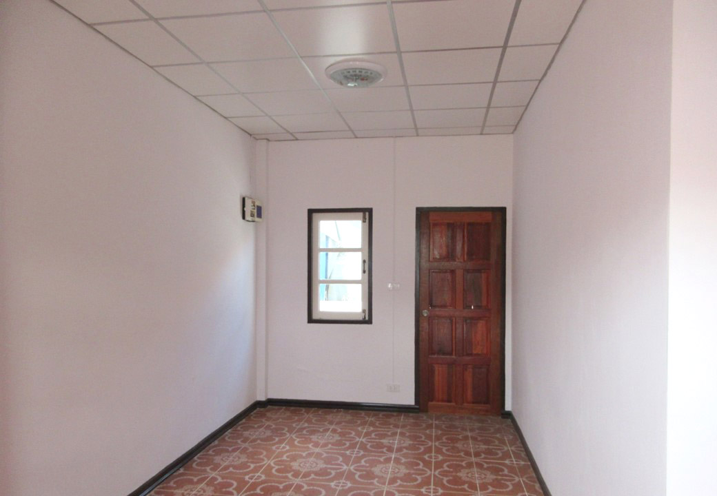 6c888c89-สไลด์14.JPG