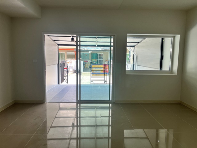 TH0248-080568 (9).jpg