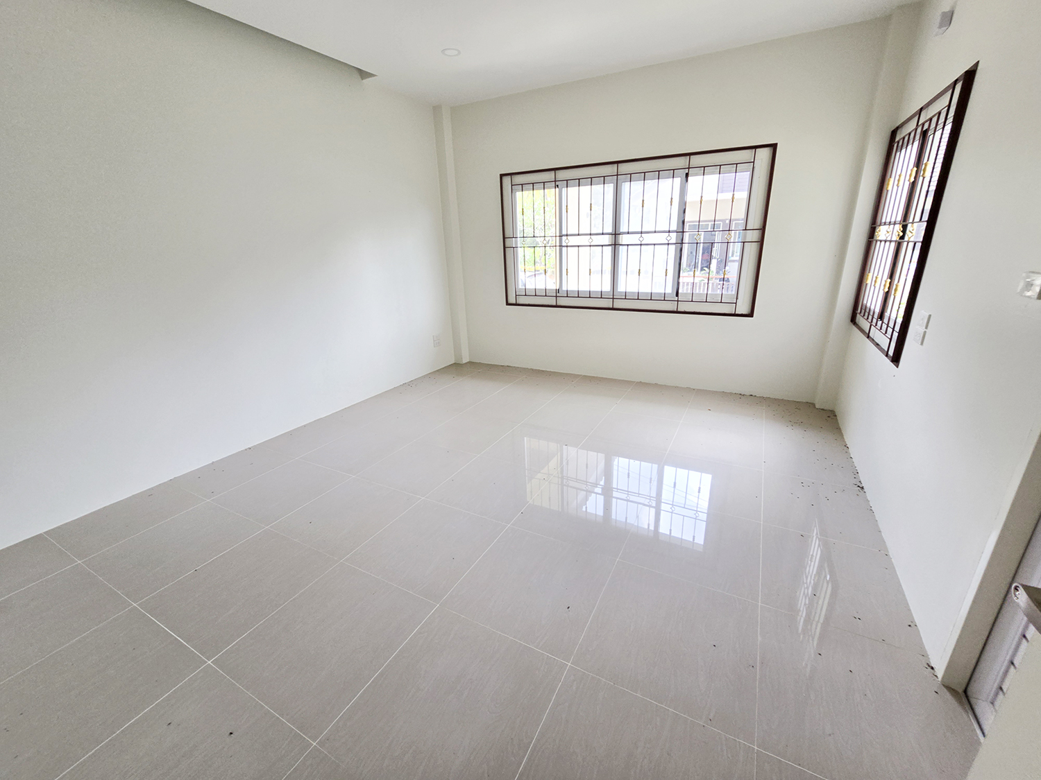 1fdf2d27-63946-4.jpg