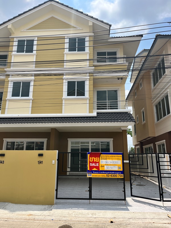 บ้านเดี่ยว 3 ชั้น โครงการบ้านอิ่มอัมพร ทวีวัฒนา : ปรับปรุงใหม่