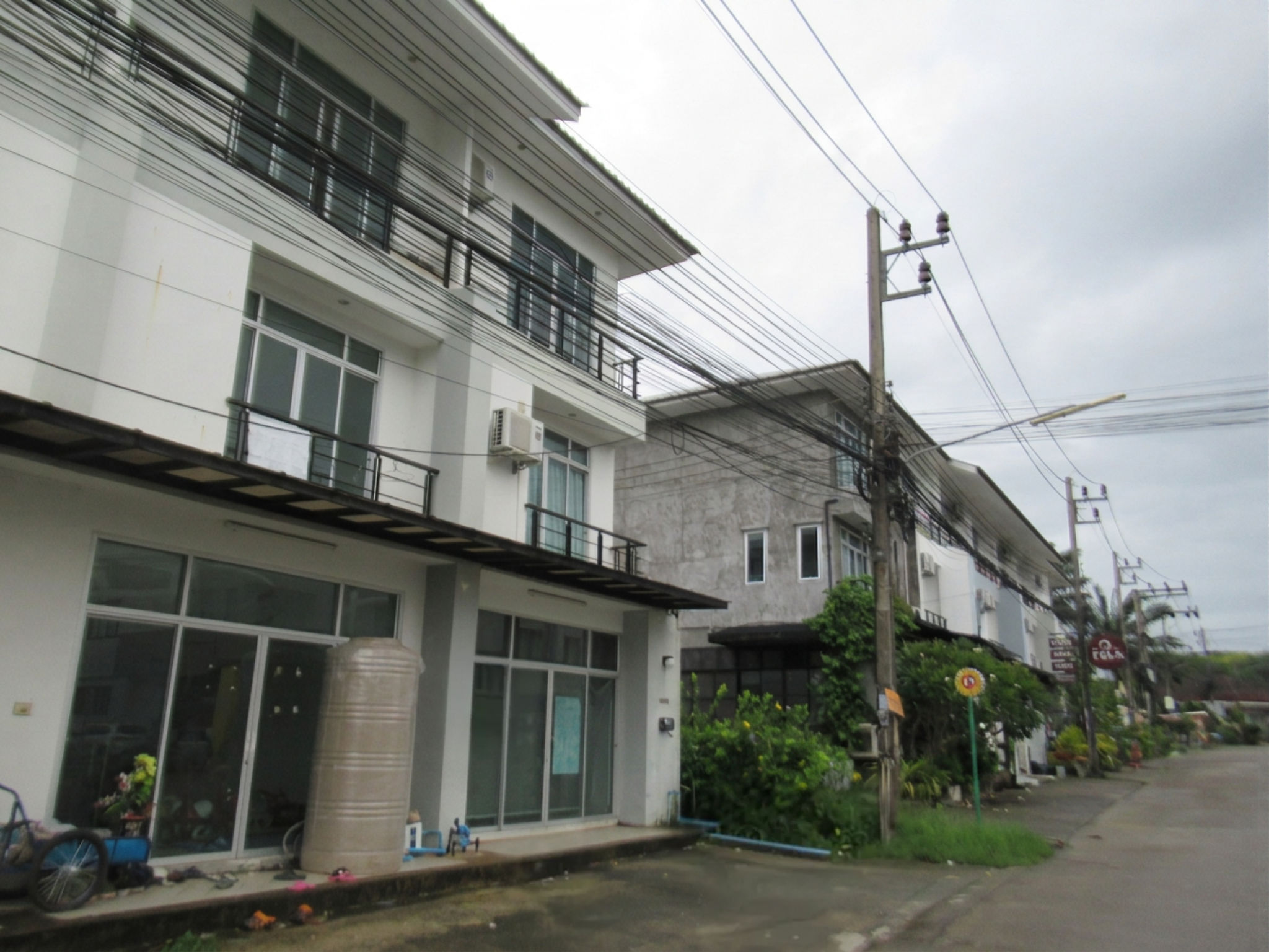 freepik_2855812789.png