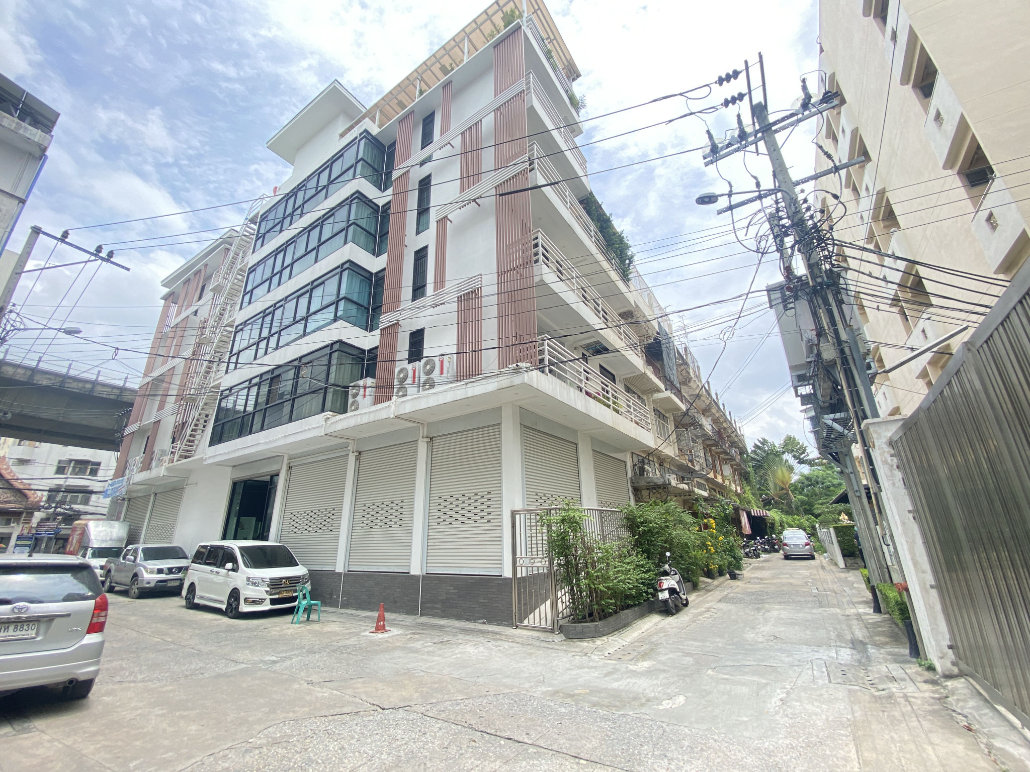 fb0fc7e4-สภาพแวดล้อม-ทางเข้าออกโครงการ (13).jpg