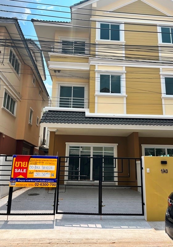 บ้านเดี่ยว 3 ชั้น โครงการบ้านอิ่มอัมพร ทวีวัฒนา : ปรับปรุงใหม่