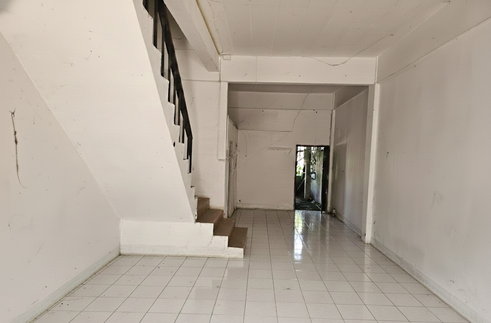 Picture2.jpg