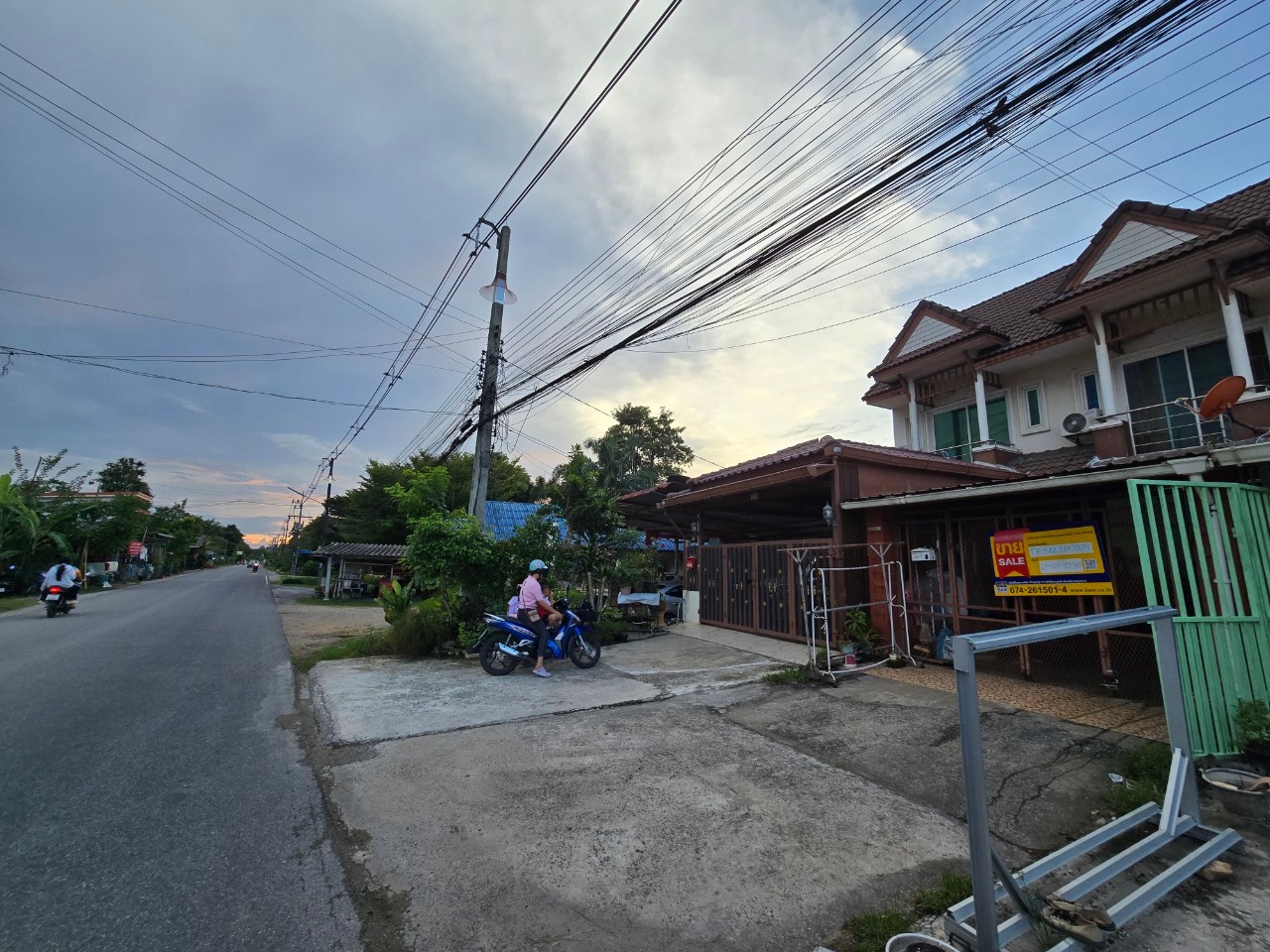 LINE_ALBUM_11_241118_206.jpg