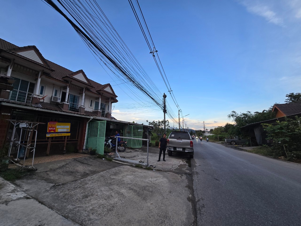 LINE_ALBUM_11_241118_207.jpg