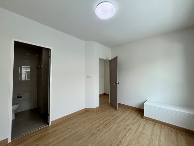 TH0192-300468 (28).jpg