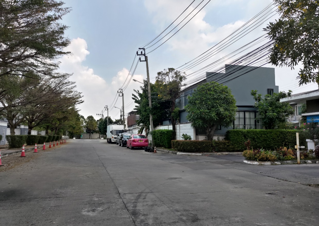 ทางเข้าหมู่บ้านเฟส 4.1.jpg