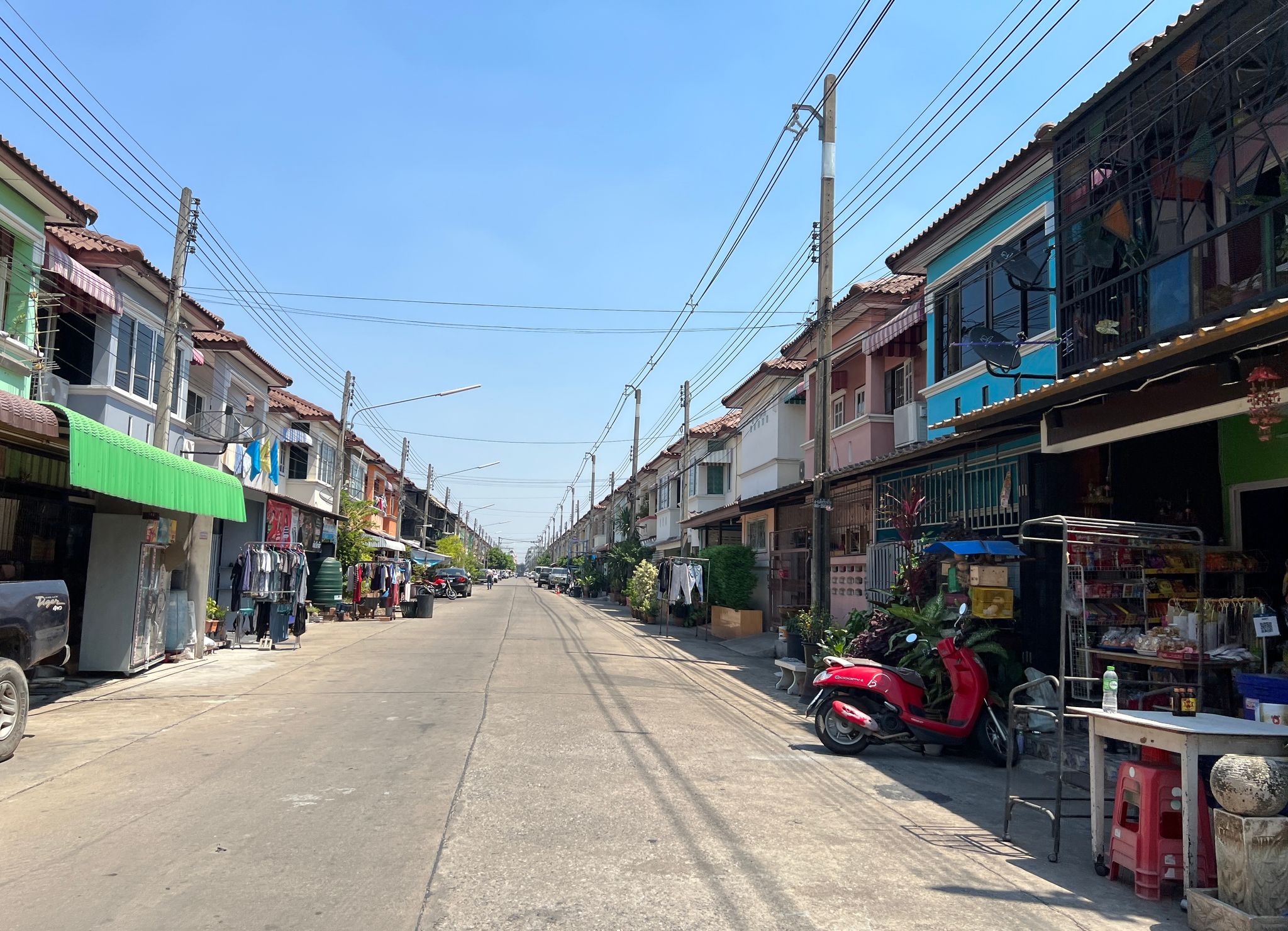 2.ถนนโครงการ.JPG
