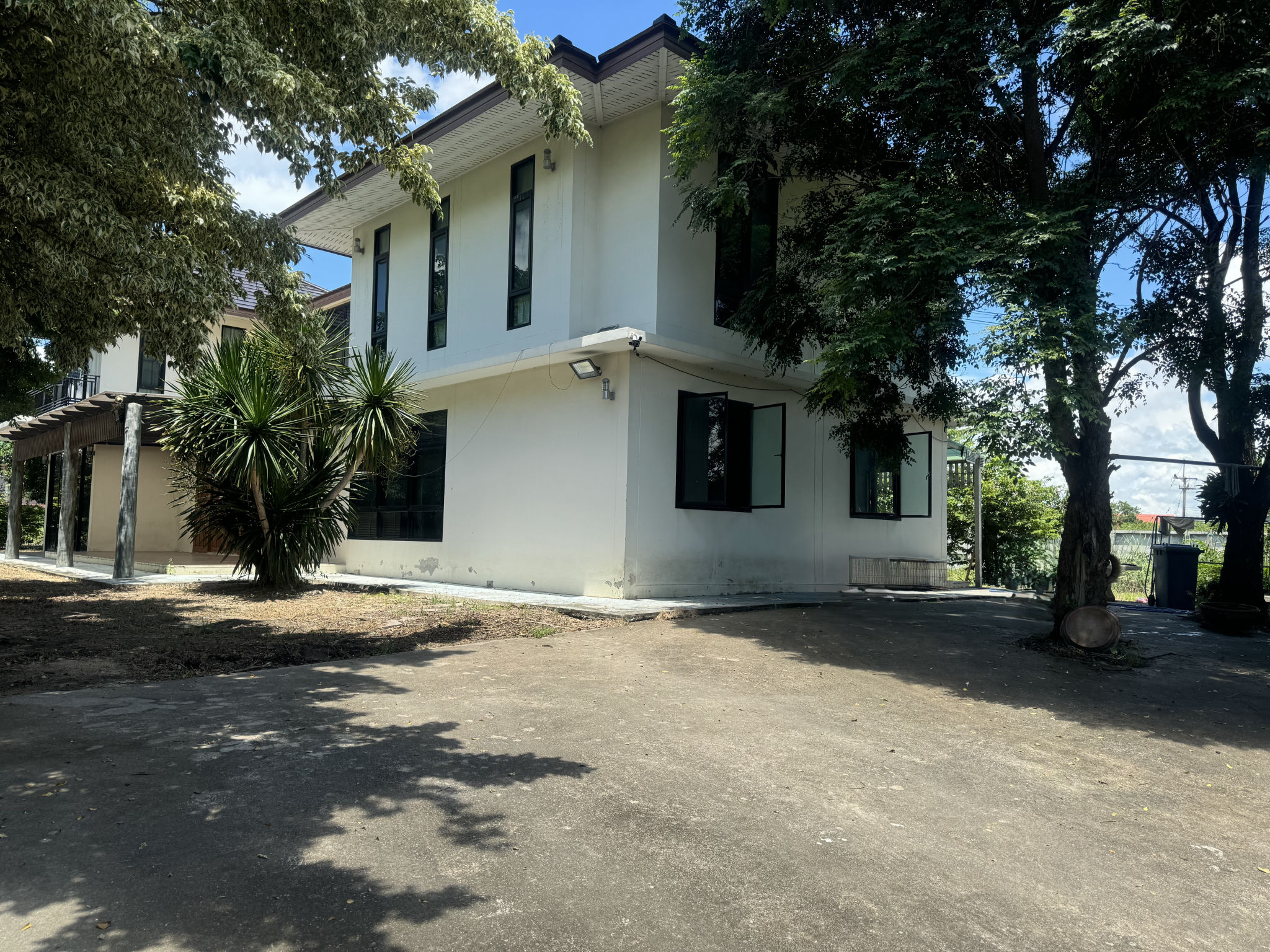 93d46ef5-151435-3.jpg