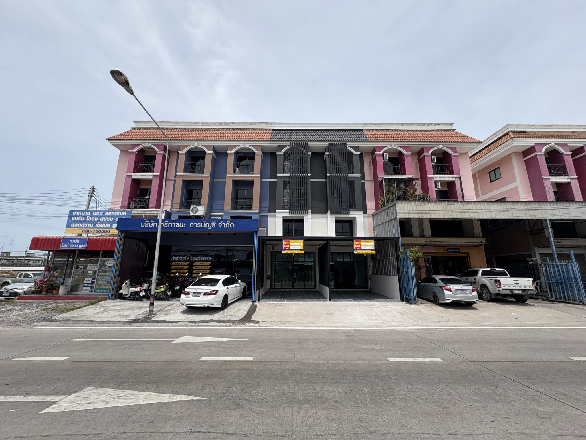 1f8d5170-65327-12.jpg