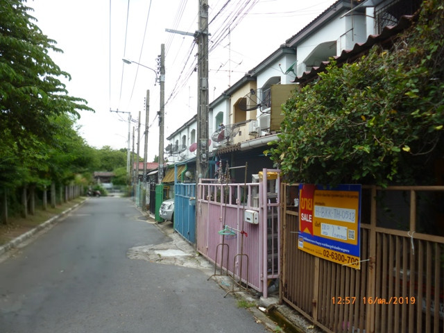 freepik__upload-reference__58947.png