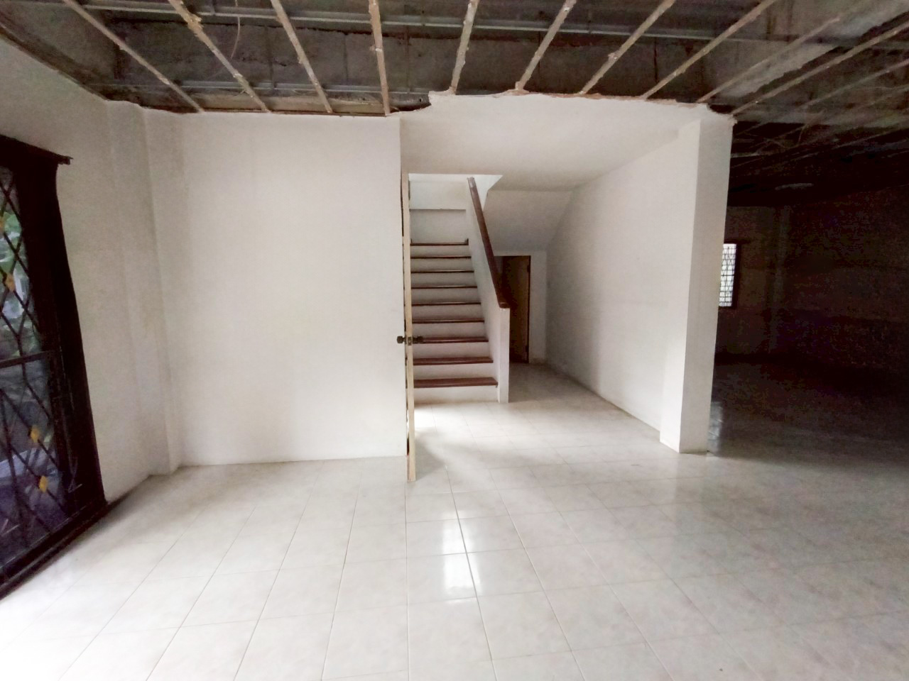 7274ac2a-146046-5.jpg