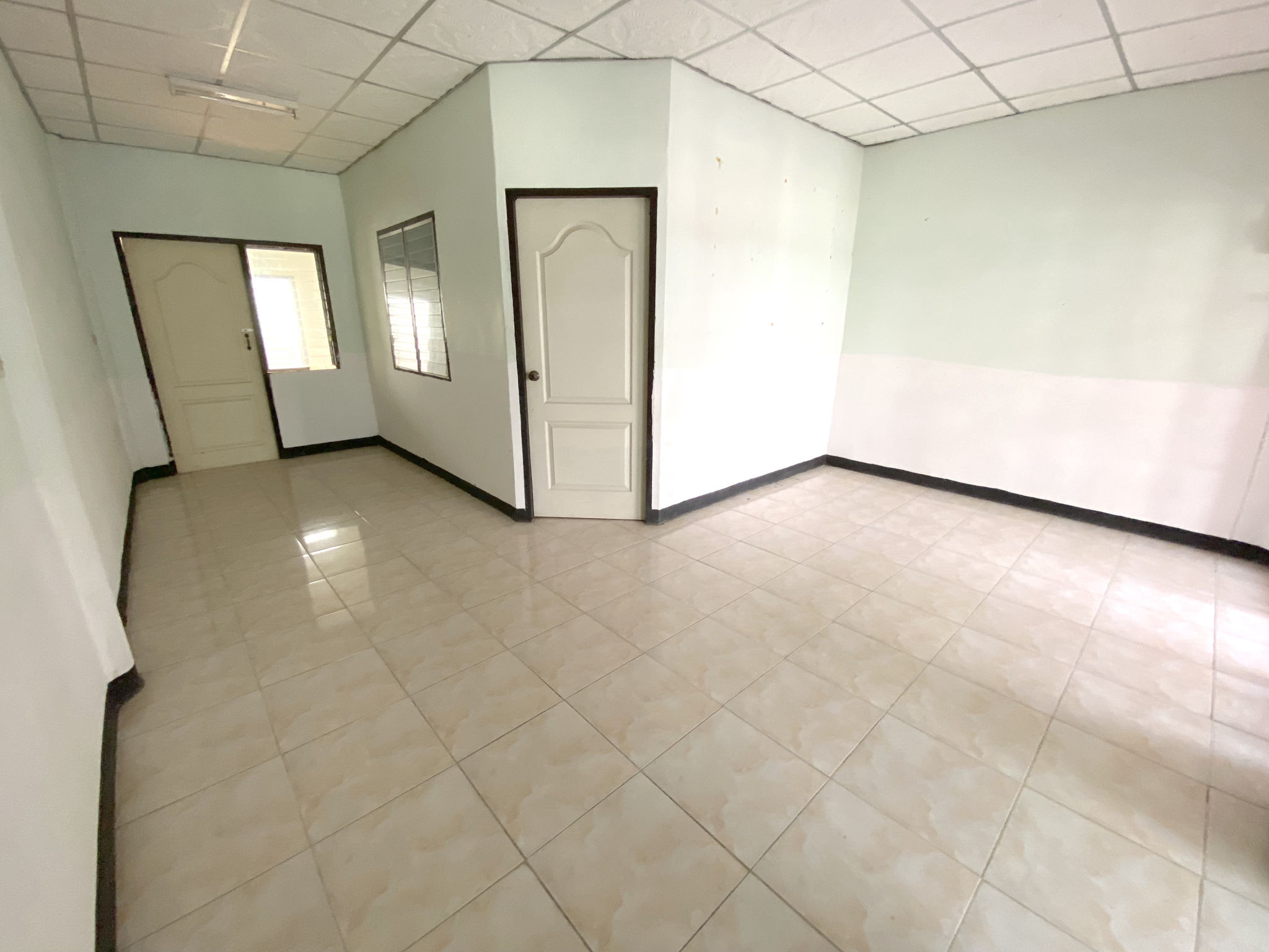61e362e5-60981-1.jpg