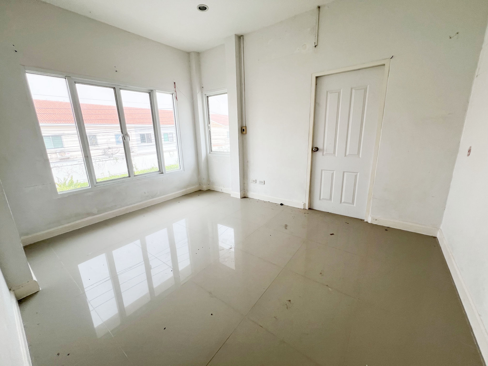 436a8677-147900-5.jpg