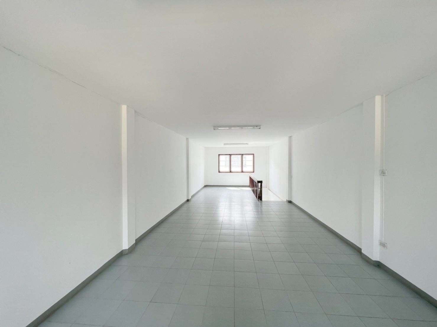 d875df35-KUCR4579.JPG