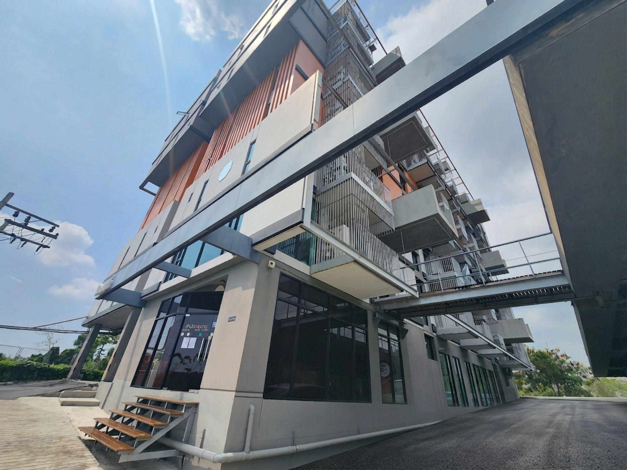 ห้องชุด บางเสาธง บางเสาธง สมุทรปราการ