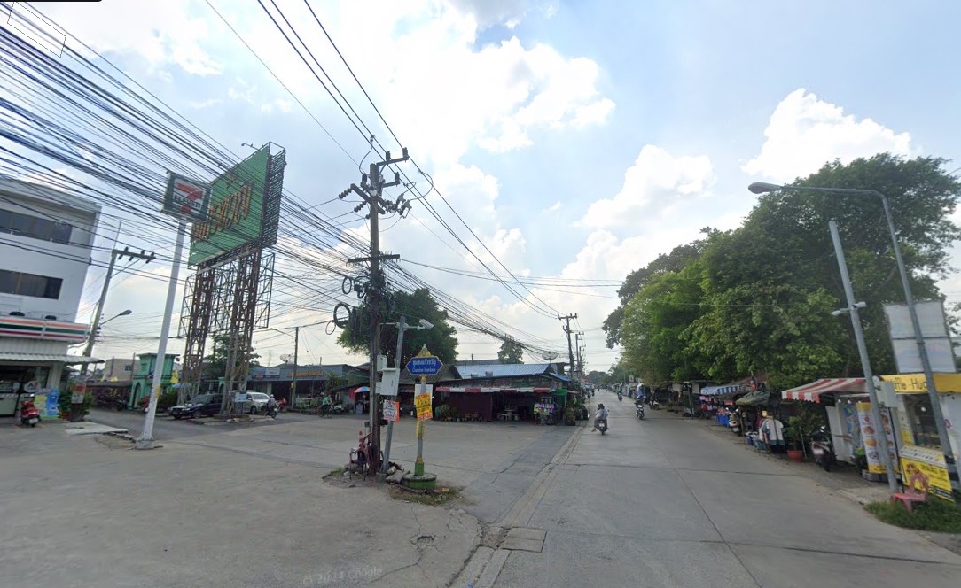 ปากทางแก้วขวัญ.jpg