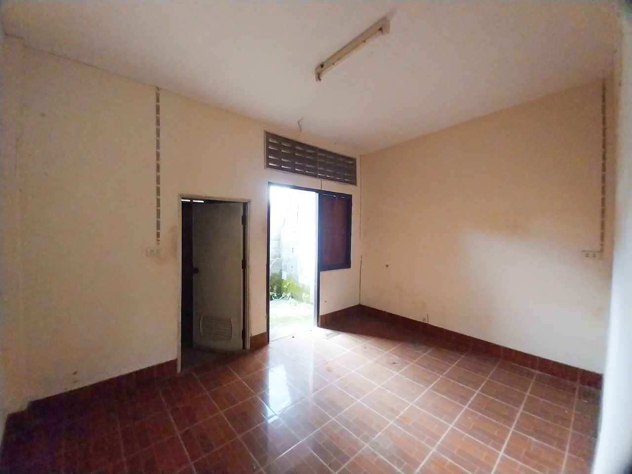 b4b83643-59662-3.jpg