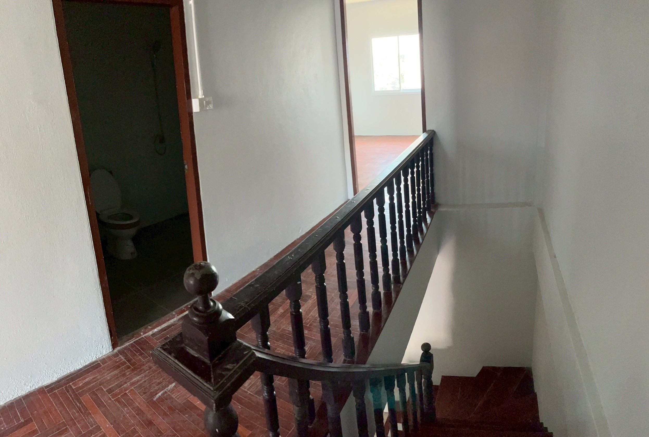 LINE_ALBUM_Renovate AIA 68_260204_17.jpg
