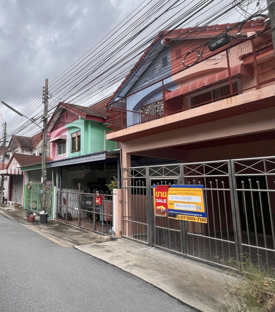 61e557d4-145898-8.jpg