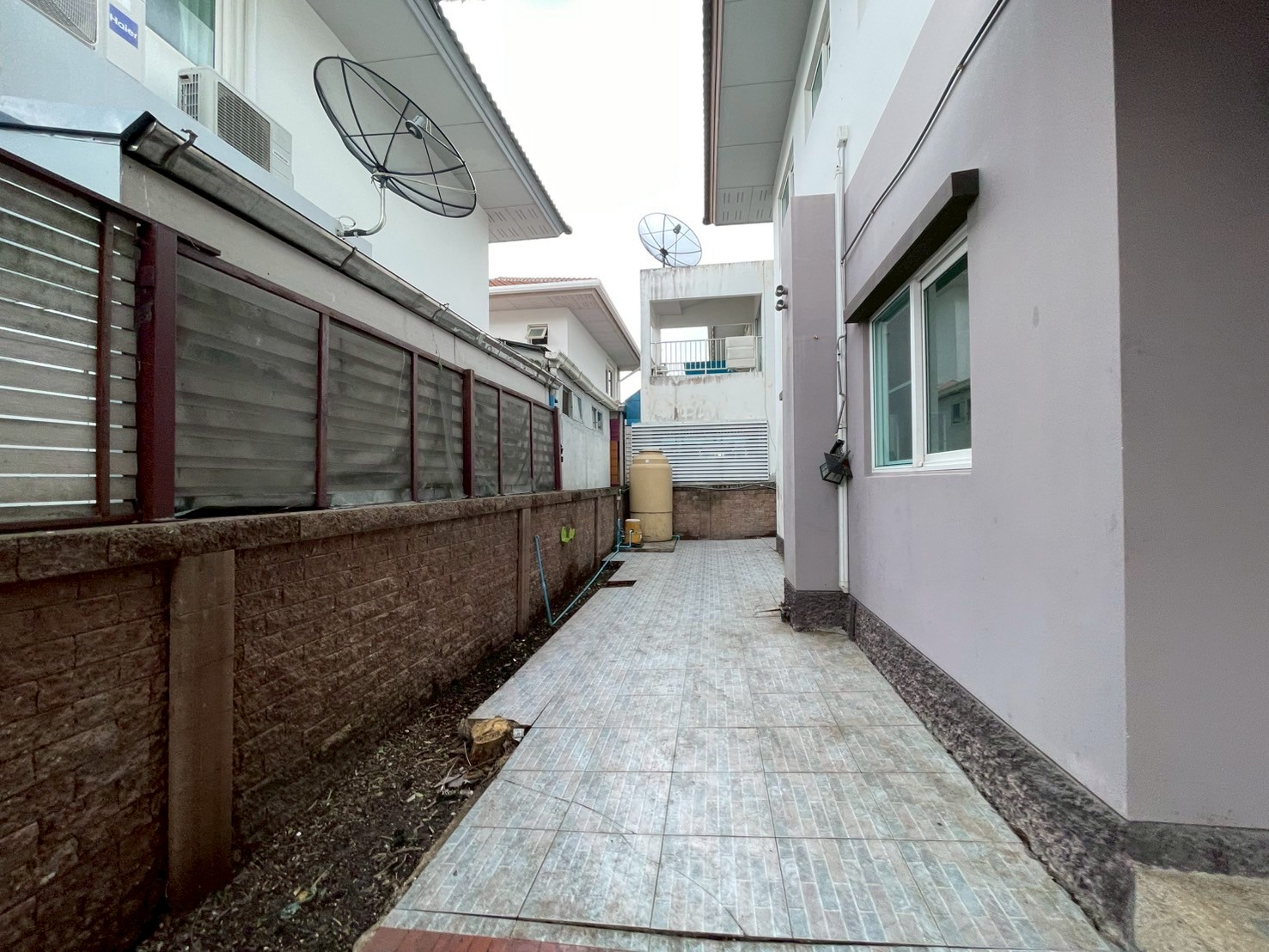 LINE_ALBUM__199ซ36_250912_37.jpg