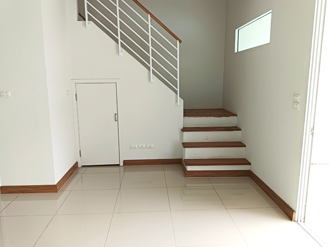 0f538b4e-64758-2.jpg